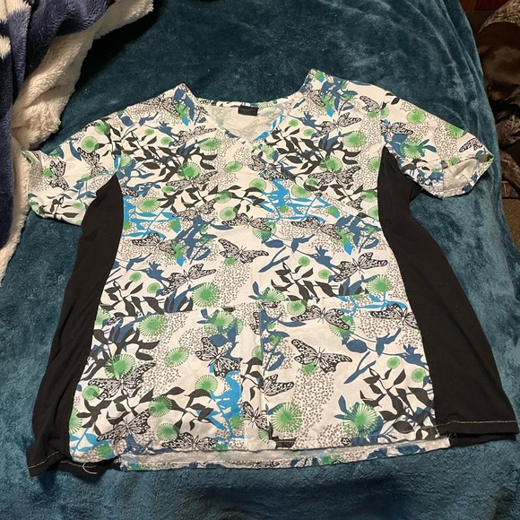 Beautiful Butterfly Scrub Top - Picture 3 of 5
